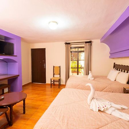 Hotel D'Monica San Cristobal de las Casas Bagian luar foto