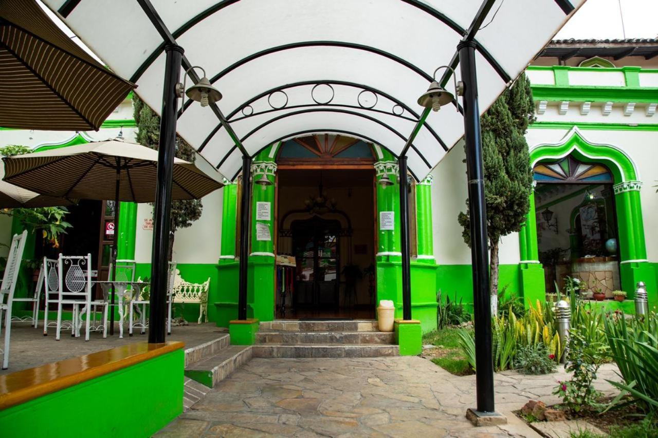 Hotel D'Monica San Cristobal de las Casas Bagian luar foto