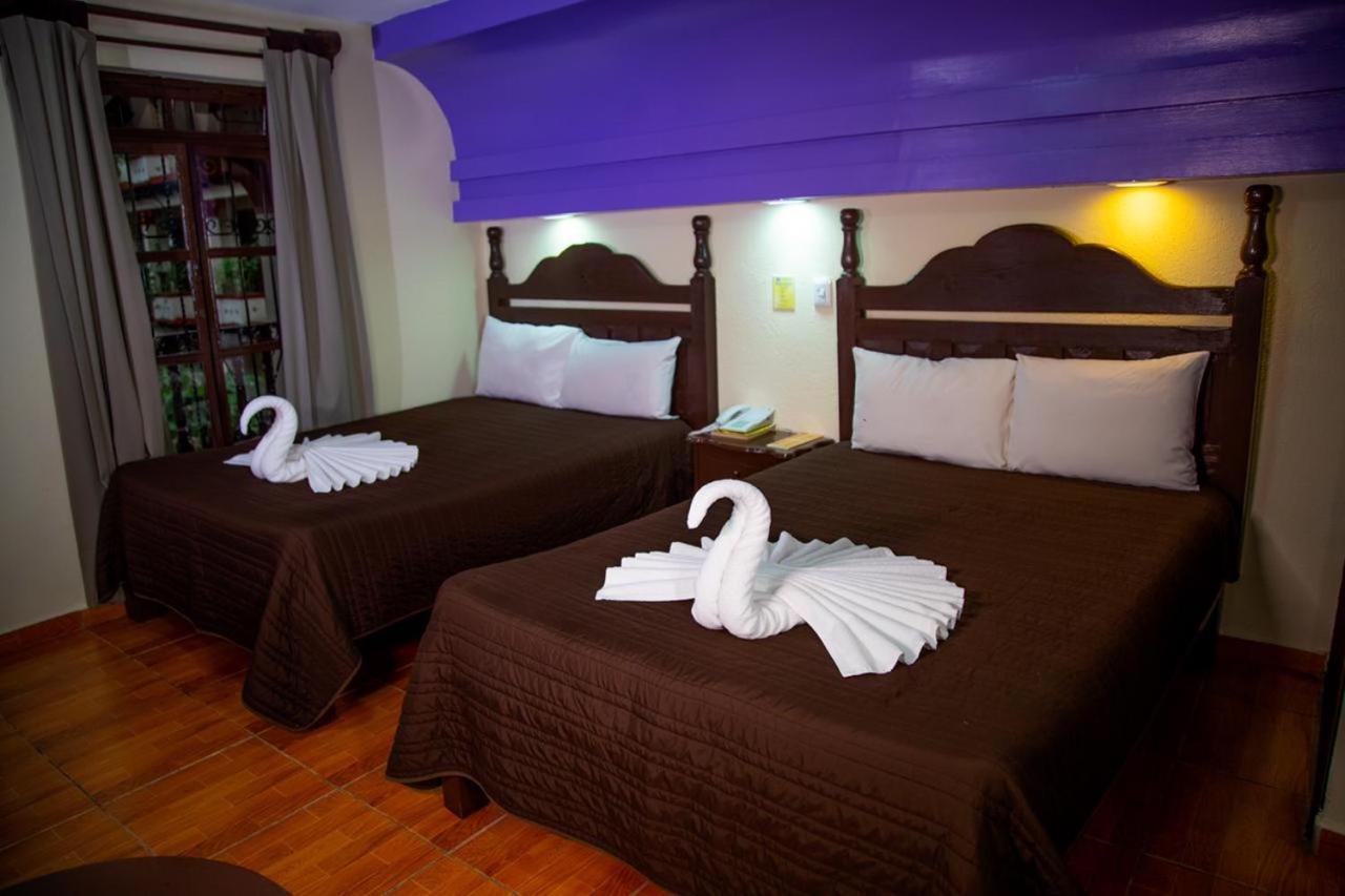 Hotel D'Monica San Cristobal de las Casas Bagian luar foto