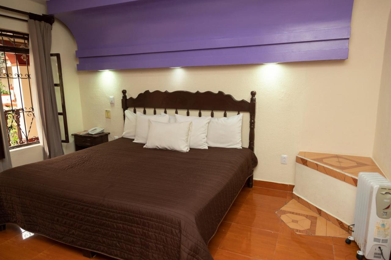 Hotel D'Monica San Cristobal de las Casas Bagian luar foto