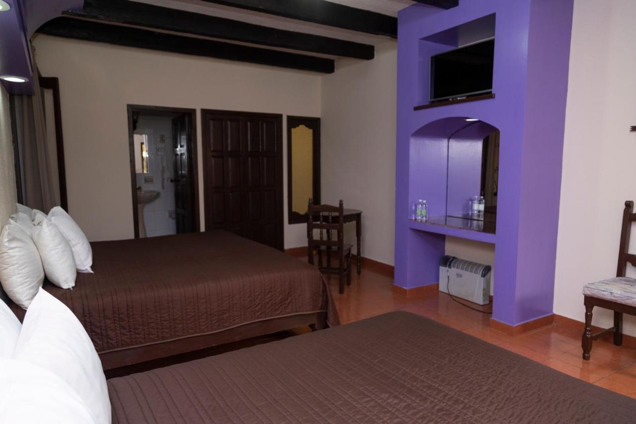 Hotel D'Monica San Cristobal de las Casas Bagian luar foto