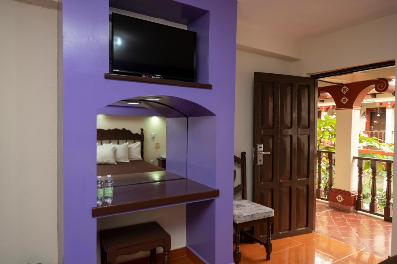Hotel D'Monica San Cristobal de las Casas Bagian luar foto