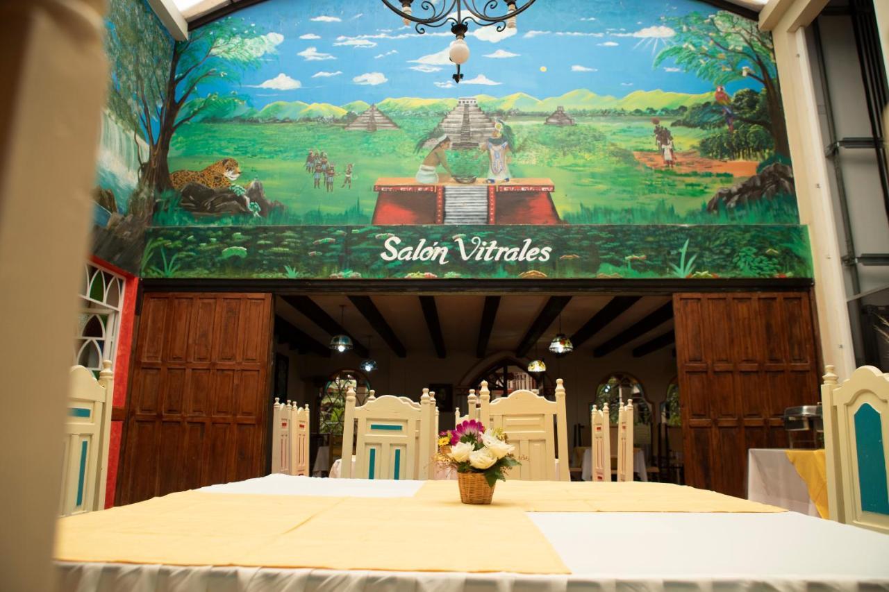 Hotel D'Monica San Cristobal de las Casas Bagian luar foto