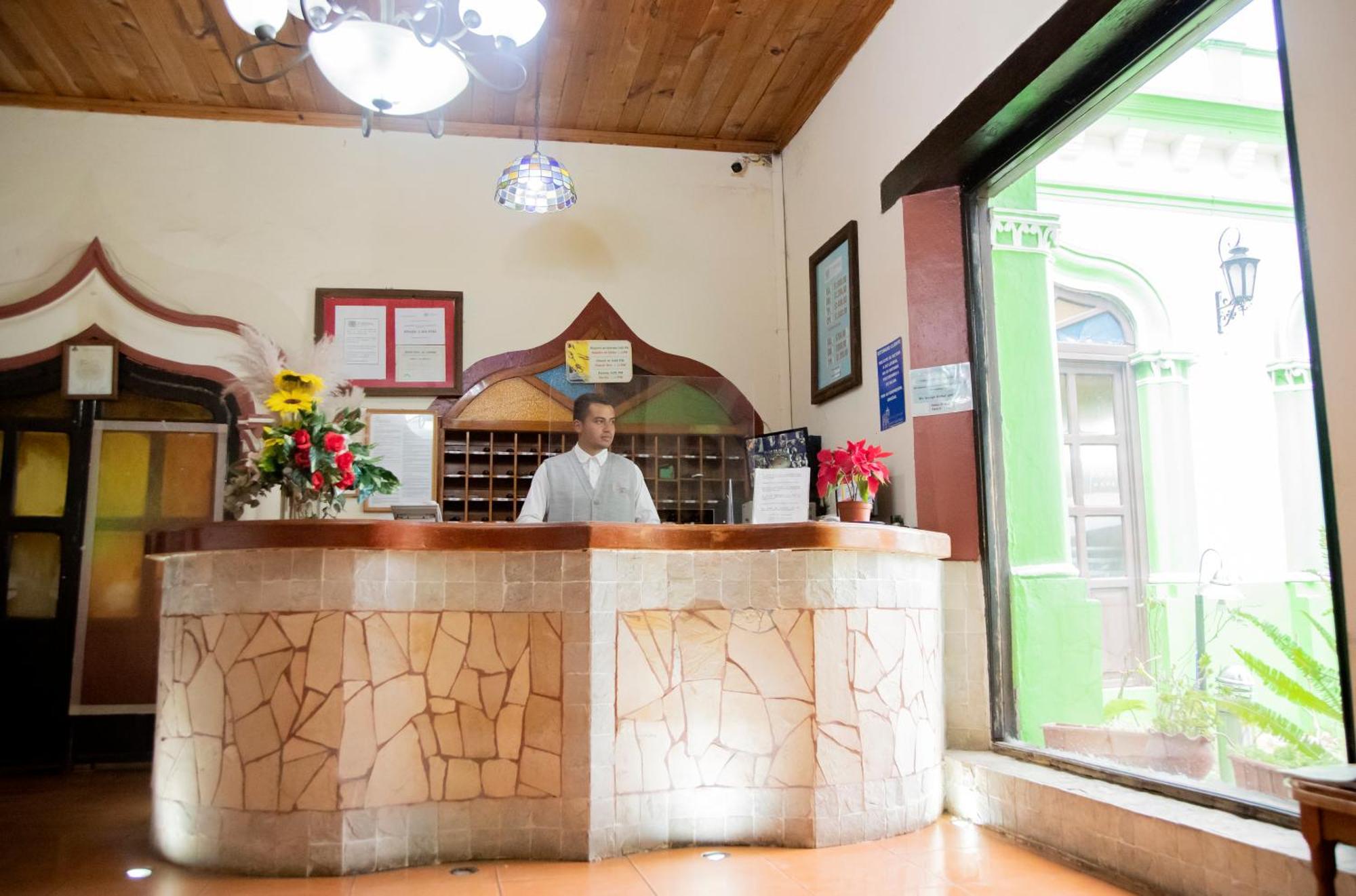 Hotel D'Monica San Cristobal de las Casas Bagian luar foto