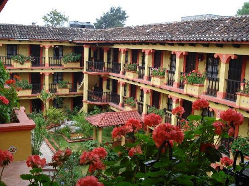 Hotel D'Monica San Cristobal de las Casas Bagian luar foto