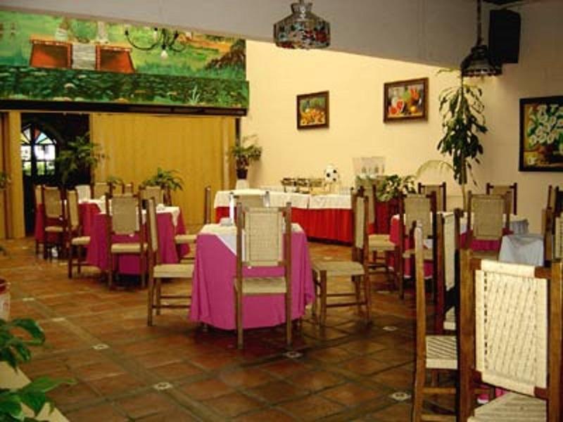 Hotel D'Monica San Cristobal de las Casas Bagian luar foto