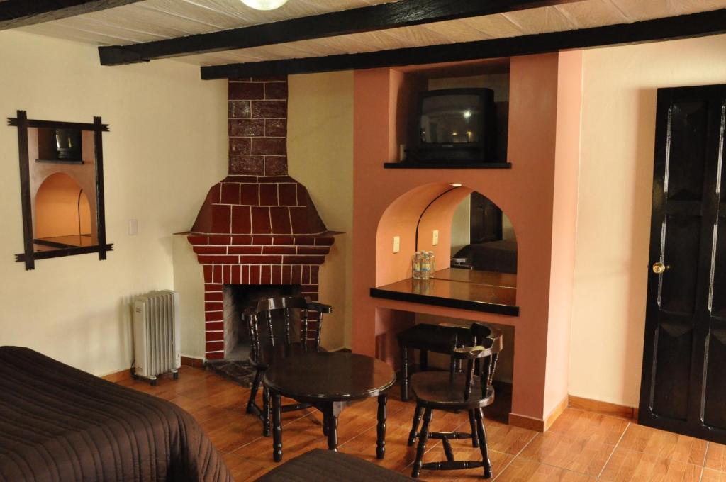 Hotel D'Monica San Cristobal de las Casas Bagian luar foto